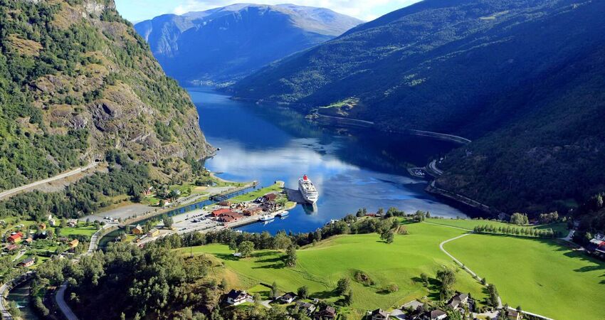 Norveç Fiyort Rotaları Turu (Ekstra Turlar Dahil)