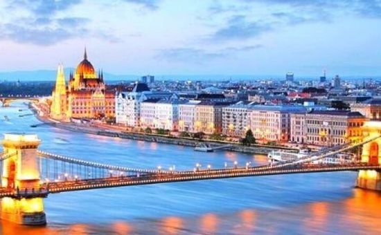 Flex Ekspress Orta Avrupa Turu |  5 Gece-6 Gün  |  Pegasus HY İle (PRG-BUD)