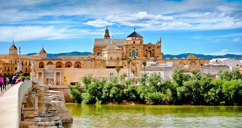 Muhteşem Portekiz & Endülüs Şehirleri Turu I THY ile I 7 Gece 8 Gün