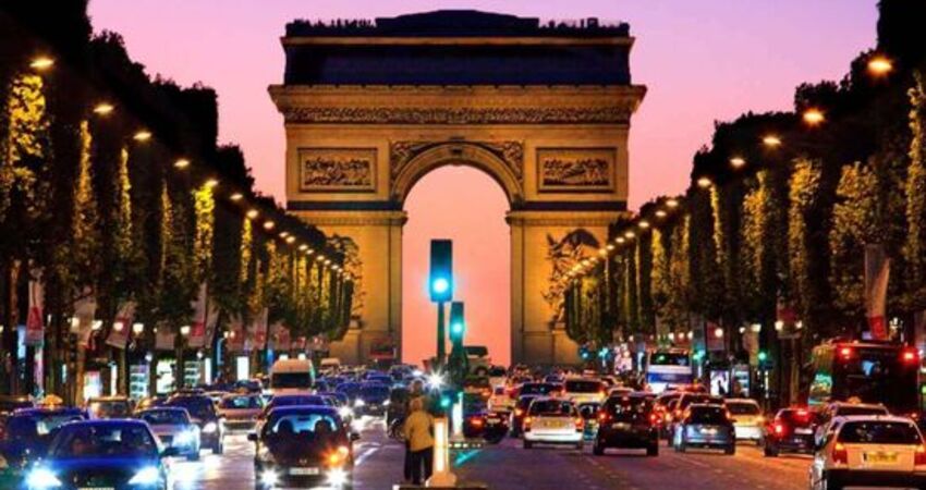 Noel Pazarları Dönemi I Büyük Paris & Disneyland & Brüksel & Amsterdam Turu I Tüm Turlar Dahil I THY ile I 4 Gece 5 Gün 