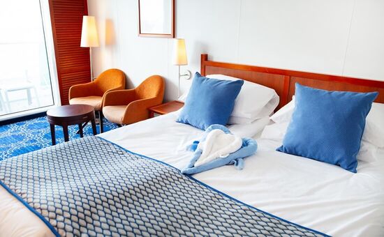 Kuşadası Hareketli | Celestyal Discovery Yunan Adaları & Atina | 4 Gece 5 Gün