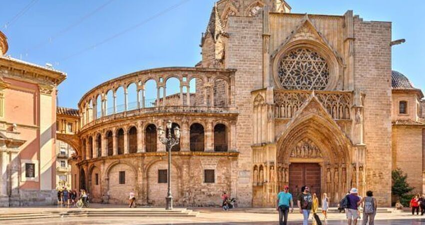 Büyük İspanya Turu (BCN-MAD) I Pegasus HY ile I 7 Gece 8 Gün (2026 Kış Dönemi)