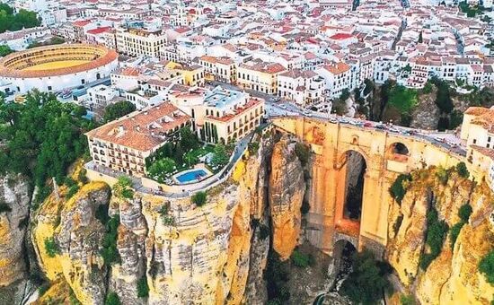 Sömestre Özel İspanya ve Endülüs Turu I Gündüz Turları Dahil I 6 Gece 7 Gün I THY ile  (BCN-MAD)