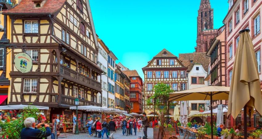 Royal Ren Nehri’nde Noel Pazarları Turu  |  Ankara Çıkışlı  |  Ekstra Turlar Dahil  |  4 Gece 5 Gün  |  Sun Express HY ile (FRA-DUS)