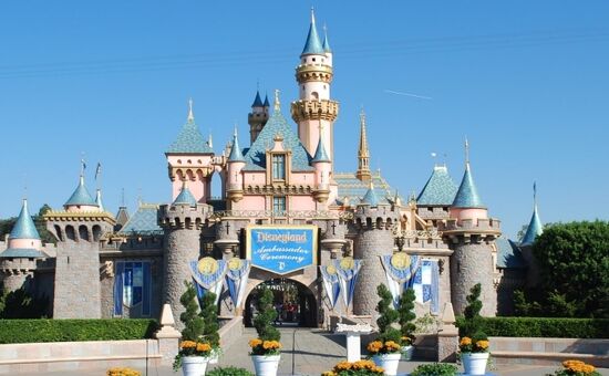 Paris & Disneyland Turu I Pegasus HY ile I 3 Gece 4 Gün 